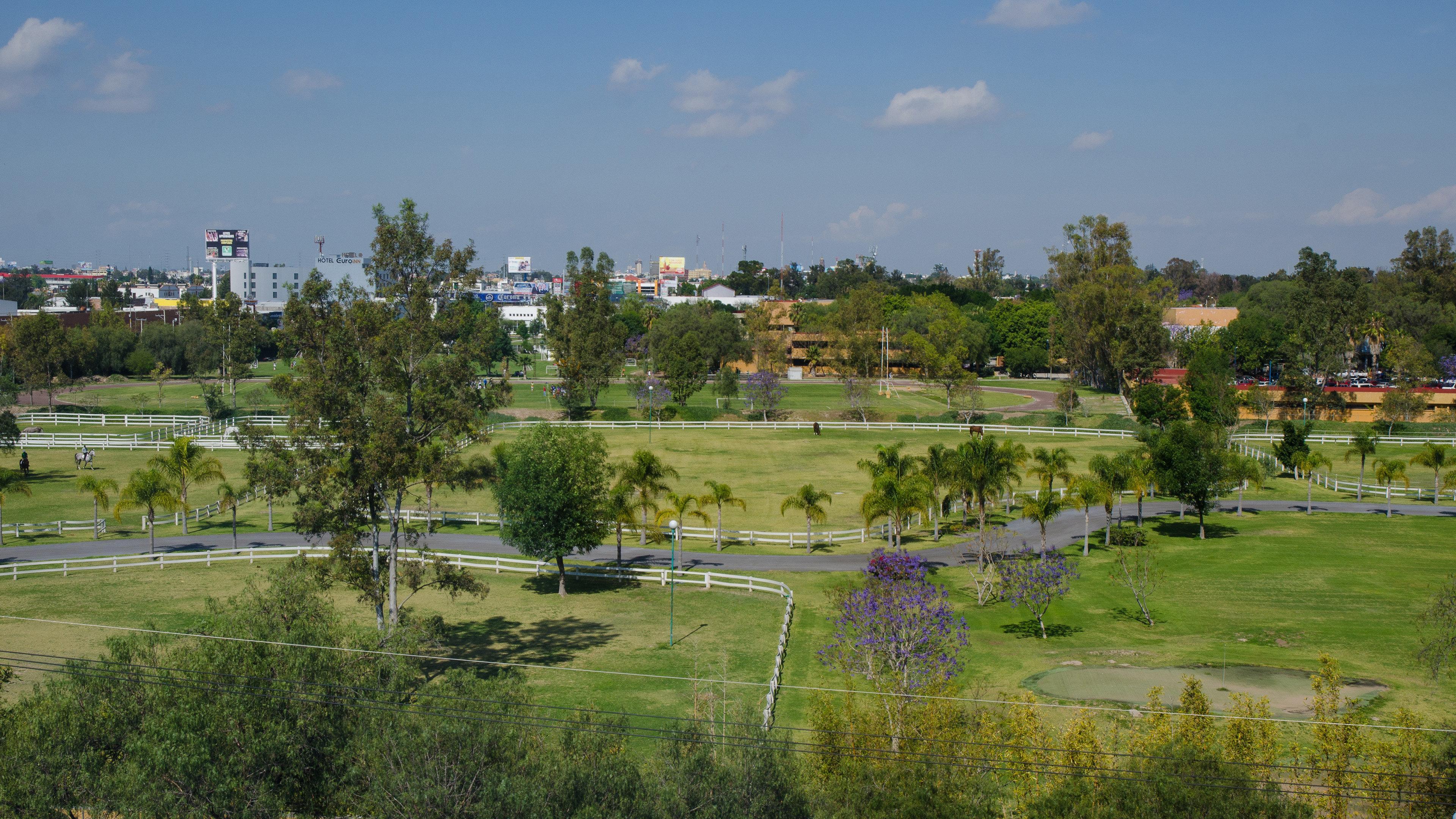 Holiday Inn Express And Suites Celaya By Ihg Ngoại thất bức ảnh